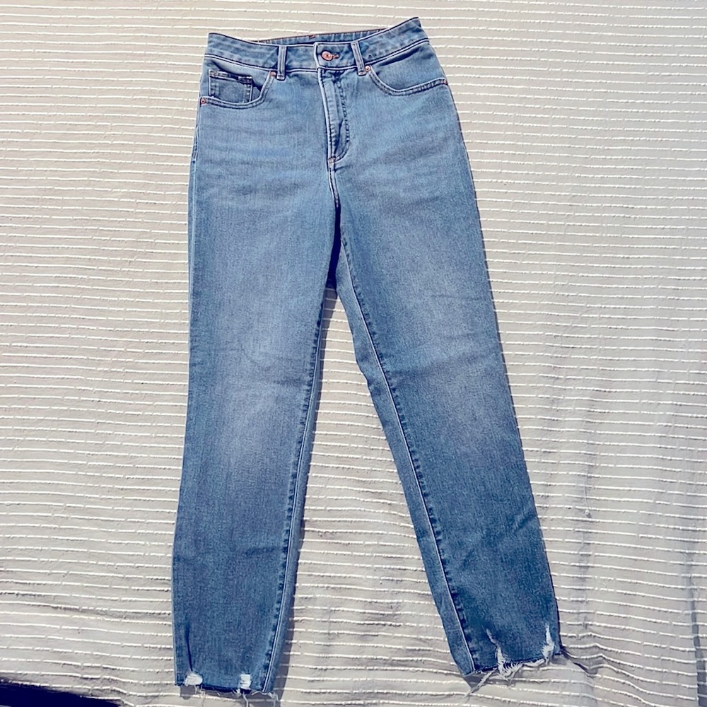 Express Curvy Slim High Rise Jeans